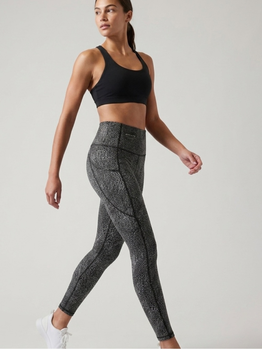 Athleta ultimate stash rainwater black patterned leggings - size small tall